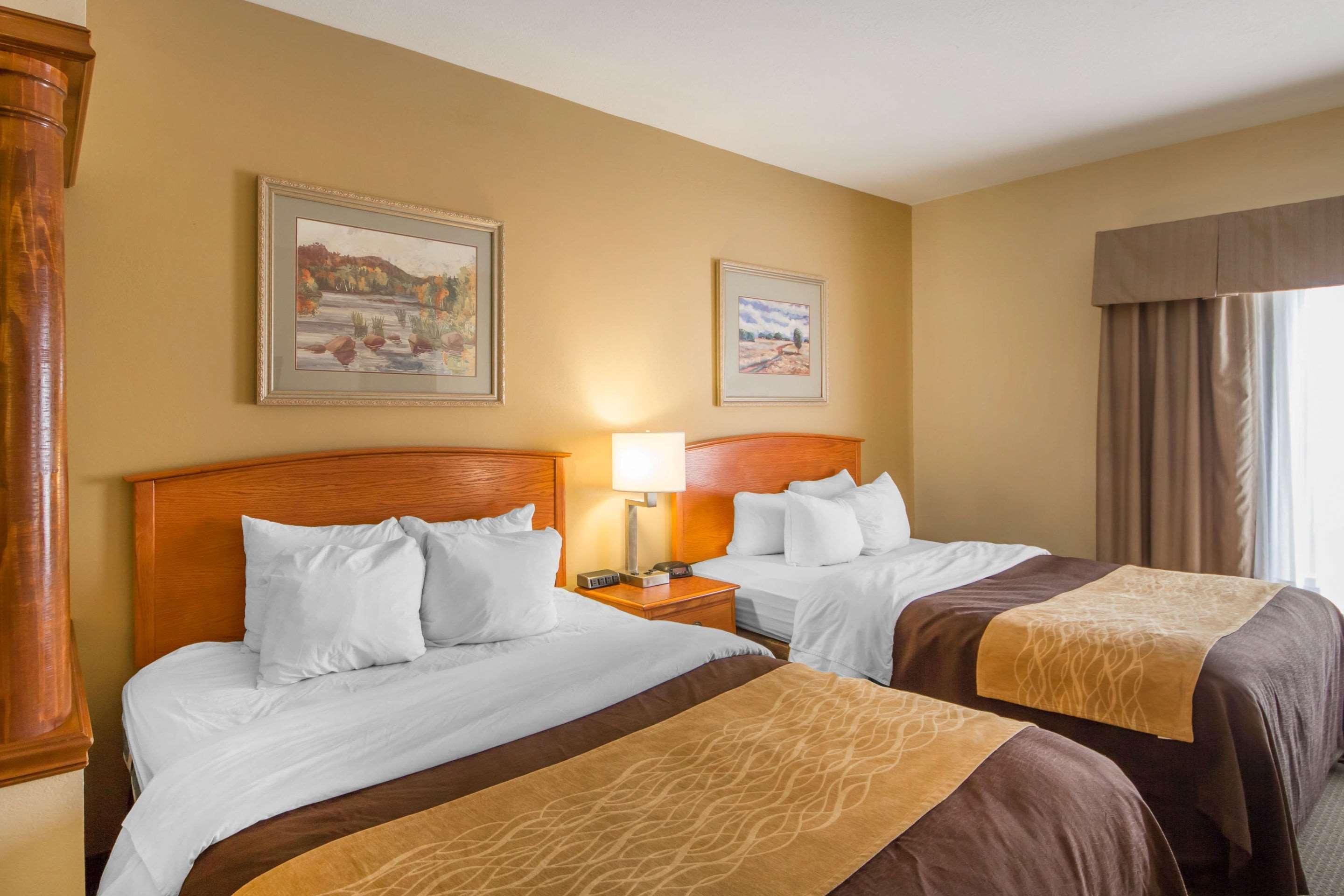 Quality Inn & Suites Midamerica Industrial Park Area Pryor Creek Exterior photo